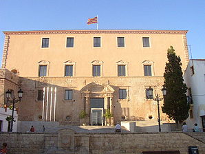 Rathaus in der Burg von Torredembarra
