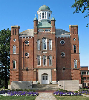 Chapman Hall, Mount Union College (Alliance, OH).JPG