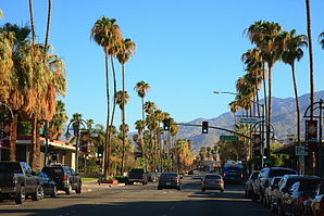 Innenstadt von Palm Springs am Palm Canyon Drive.