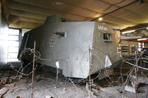 A7V Wotan (Nachbau) im Deutsche Panzermuseum in Munster