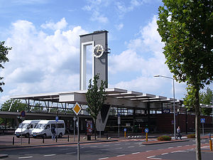 Almelo stationsgebouw.jpg