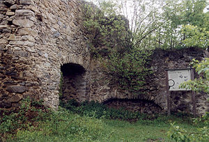 Eingang zur Kernburg vom Burghof aus (2005)
