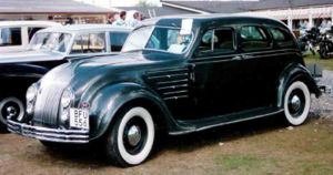 Chrysler CU Airflow Eight Sedan 1934.jpg