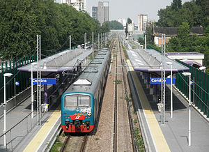 Regionalzug am Bahnhof Corsico