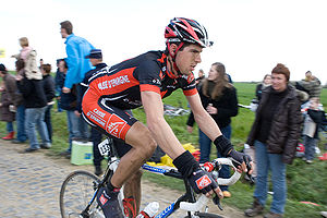 Imanol Erviti Paris-Roubaix.jpg