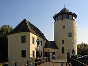 Burg Lülsdorf von Norden aus gesehen
