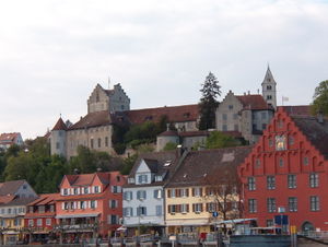 Die Burg über der Unterstadt von Meersburg (2004)