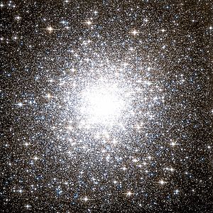 Messier 2 Hubble WikiSky.jpg