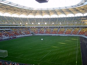 Das Stadion am Tag der ersten öffentlichen Besichtigung am 6. August 2011