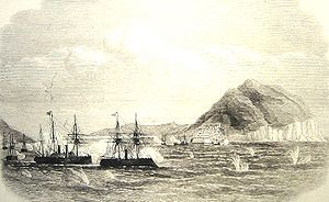 Die Seeschlacht von Hakodate, Mai 1869; im Vordergrund die Kriegsschiffe Kasuga und Kōtetsu der Kaiserlich Japanischen Marine