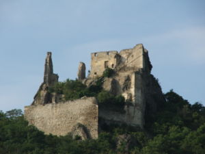 Burgruine Dürnstein – Ansicht der Anlage aus südlicher Richtung