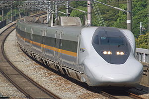 ein Zug des San’yō-Shinkansen