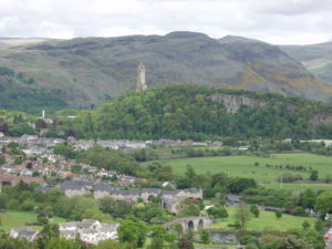 Blick von Stirling Castle auf die Stadt und das Wallace Monument