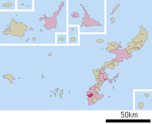 Lage Tomigusukus in der Präfektur