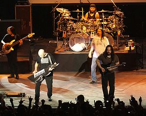 Dream Theater in Rio de Janeiro 2008(von links: Myung, Rudess, Portnoy, Labrie, Petrucci)