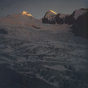 Castor (links) und Pollux über dem Grenzgletscher