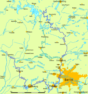 Flussläufe der Havel (dunkelblau) und des Rhin (blaugrün)