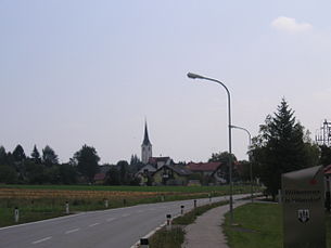Blick von Rohrbach-Steinberg kommend auf den Hauptort von Hitzendorf mit der Pfarrkirche.