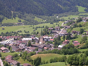 Der Hauptort Virgen mit der spätgotischen Pfarrkirche