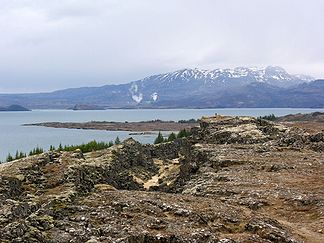 Hengill jenseits des Sees Þingvallavatn