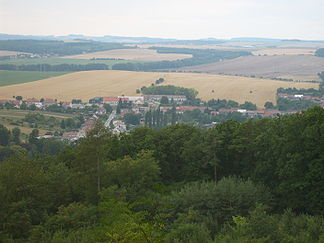 Blick vom Velký Kosíř auf die Gemeinde Čechy pod Kosířem