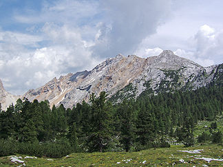 Col Bechei von Nordwesten, vom Anstiegsweg zur Fanesalm
