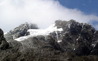 Margherita Peak (rechts)