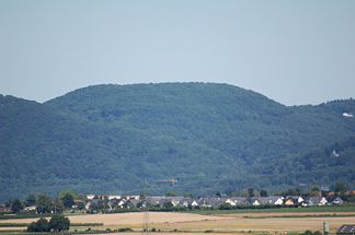Nonnenstromberg vom Wachtberg aus betrachtet