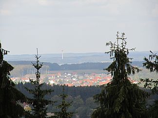 Blick vom Hohnsberg über Kloster Oesede zum Schinkel-Turm in Osnabrück