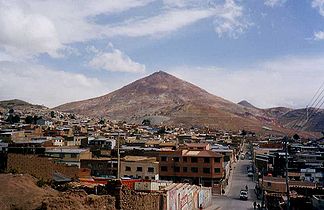 Stadt Potosí mit Cerro Rico