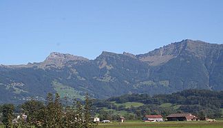 Speer, Chüemettler und Federispitze, Ansicht von der Linthebene (südwestlich des Speers)