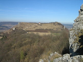 Blick vom Rodenstein zur Walberla (Nordkuppe; 513,9 m ü. NN)