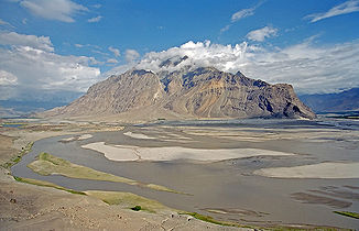 Flussbett des Indus bei Skardu