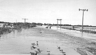 Hochwasser am 24. Juni 1947 am Republican River an der Grenze zwischen Jewell County und Republic County nahe Hardy und Webber.