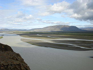 Þjórsá auf der Höhe der Hekla, Blick auf den Búrfell