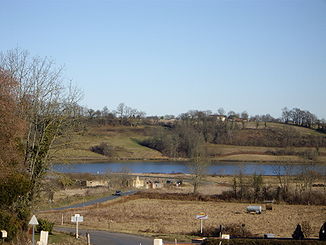 Der Stausee Lac du Gabas beim Ort Luquet