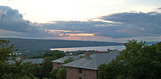 Blick auf den Cayuga Lake vom Gelände der Cornell University