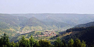 Blick ins Murgtal aus Richtung Rote Lache. Vorne ist Bermersbach zu sehen, im Tal links Gausbach und rechts Forbach