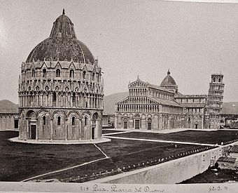 Die Piazza del Duomo von Pisa mit dem Schiefen Turm, Photographie 1871 von Giacomo Brogi
