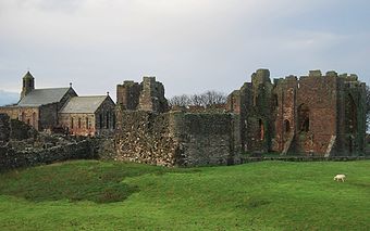 Ruinen des Klosters Lindisfarne und Kirche St. Mary's