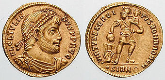 Solidus des Julian um das Jahr 361, auf der Rückseite wird die militärische Stärke des römischen Imperiums dargestellt
