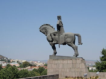 Reiterstandbild Wachtang Gorgassalis in Tbilisi