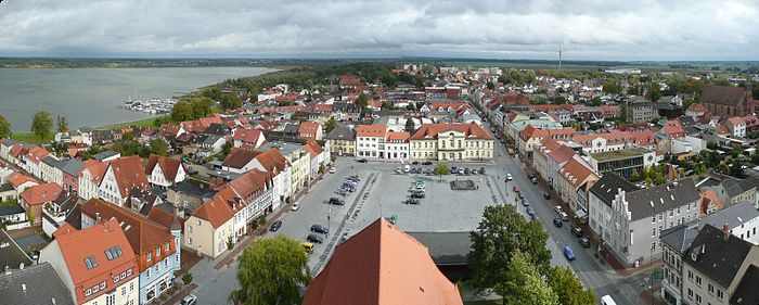 Blick vom Turm der Marienkirche über den Ostteil von Ribnitz