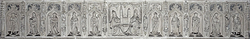 Skulpturengalerie an der Westempore mit Bischof Willehad und Karl dem Großen