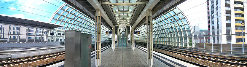 Panorama-Aufnahme des Bahnhofes Ludwigshafen (Rhein) Mitte